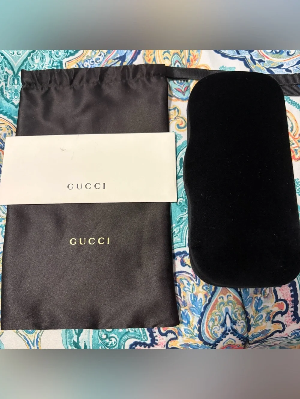 Brand new Gucci Gold Thin Round Metal Eyewear with Signature Temple Detail